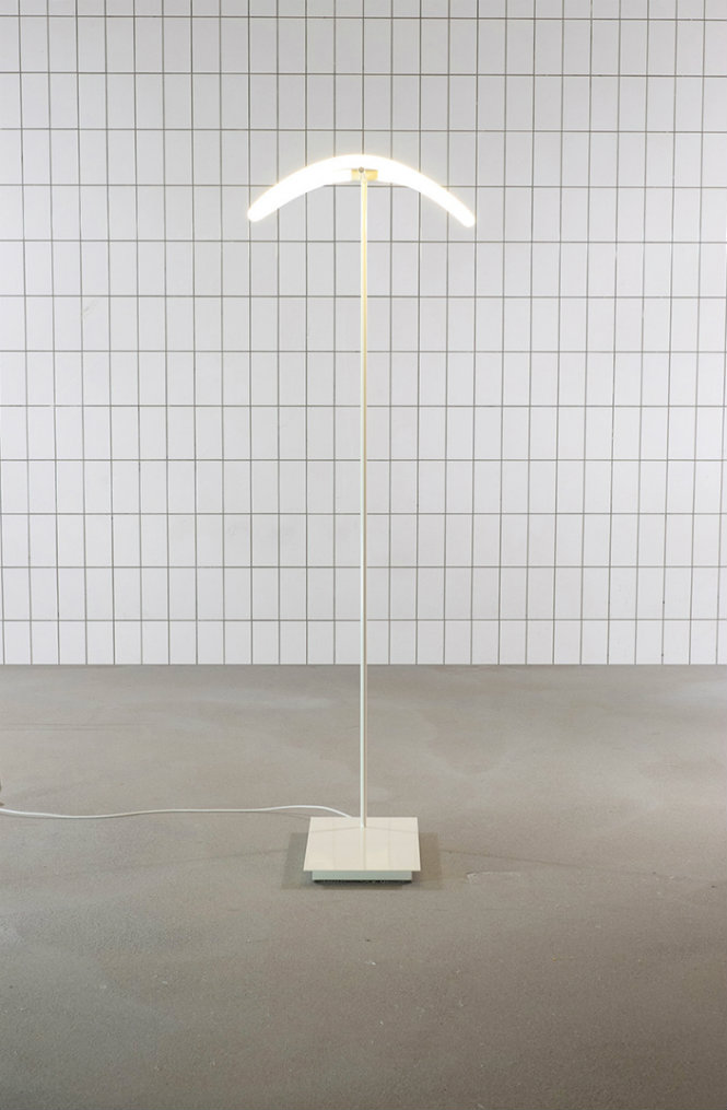 The Flexible Floor Lamp by Truly Truly Studio (1)