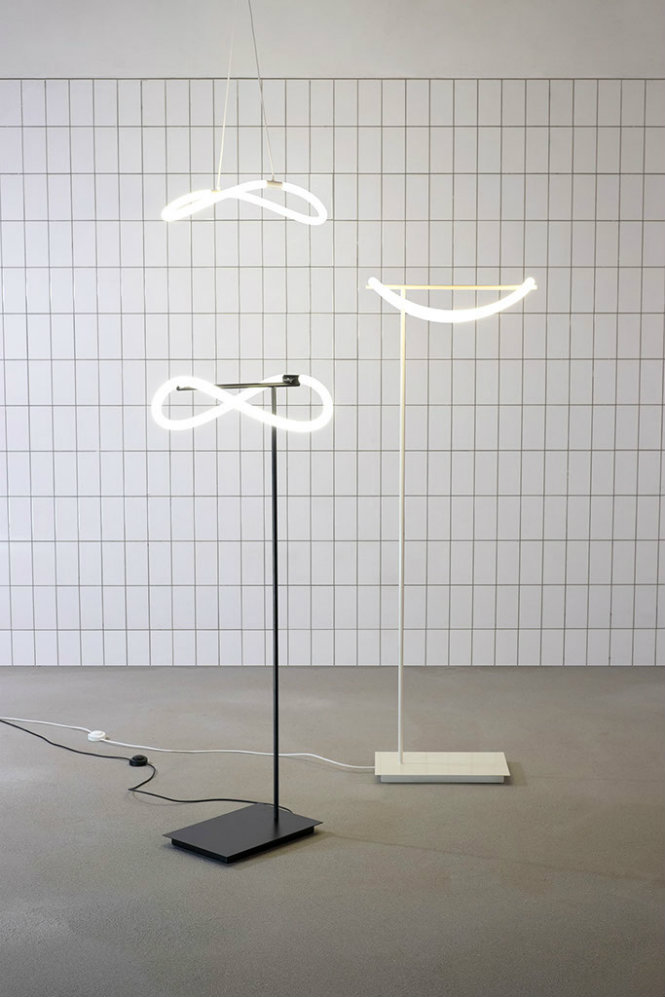 The Flexible Floor Lamp by Truly Truly Studio (4)