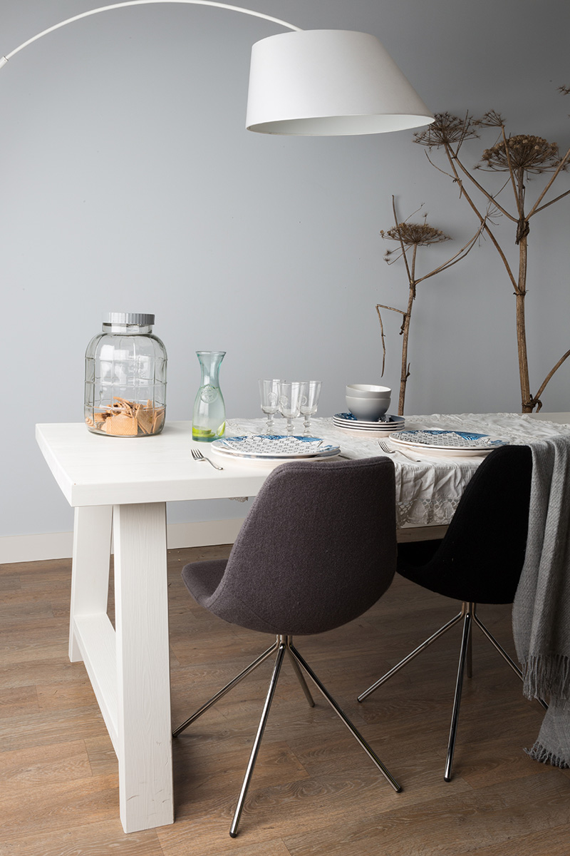 Why Your Dining Room Needs A Modern Floor Lamp